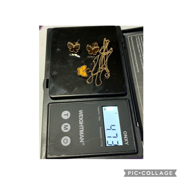 18k Solid Gold Butterfly Set - Picture 3 of 6